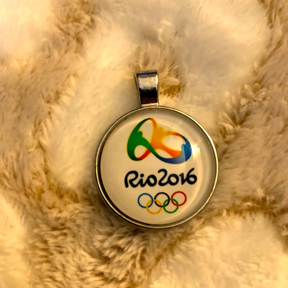 2016 Rio Olympics Pendant - Picture 1 of 4